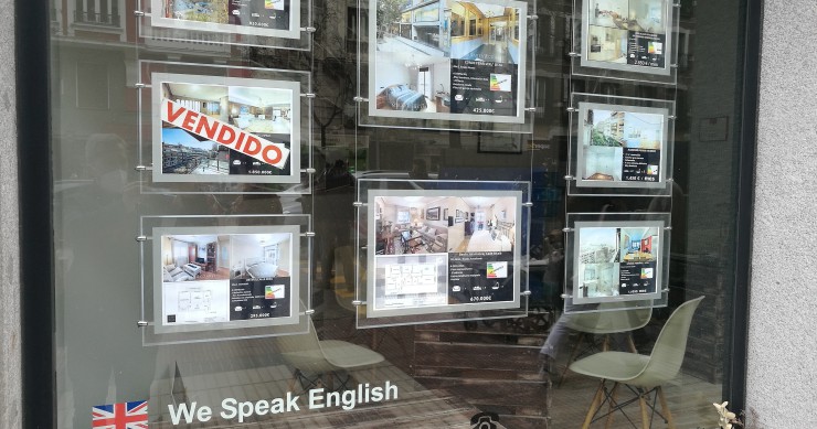 Agencia inmobiliaria en España