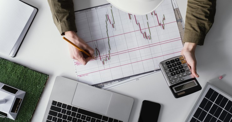 Acciones y criptomonedas: cuándo declararlas, desde qué importe y qué pasa si hay pérdidas