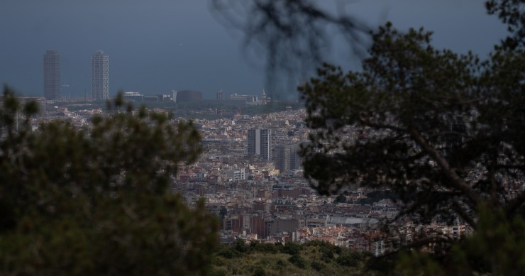 Vistes de la ciutat des del Parc Natural de la Serra de Collserola, a 14 de maig de 2025, a Barcelona