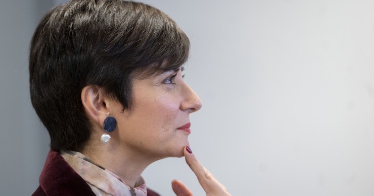 La ministra de Vivienda y Agenda Urbana, Isabel Rodríguez, asiste a la firma del acuerdo de compraventa para la instalación de un Centro de Datos, en la sede de SEPES, a 19 de diciembre de 2024, en Madrid (España). 