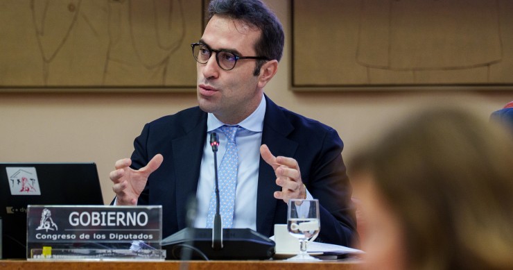 Carlos Cuerpo dice que 53.646 millones de fondos europeos ya han llegado a la economía, el 40% a pymes El ministro de Economía, Comercio y Empresa, Carlos Cuerpo, comparece en la Comisión Mixta para la Unión Europea, en el Congreso de los Diputados, a 23 de junio de 2025, en Madrid (España).