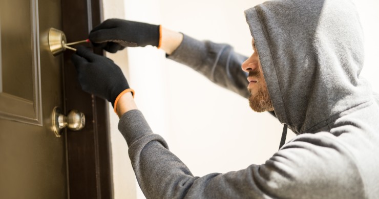 Han entrado a robar a mi casa, ¿qué cubre el seguro de hogar