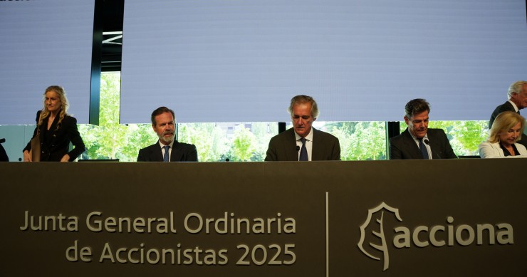 Acciona vende a Ardian y Rockfield una residencia de estudiantes de Terrassa (Barcelona) por 36 millones El presidente y CEO de Acciona, José Manuel Entrecanales Domecq (c), durante la Junta General de Accionistas de Acciona de 2025