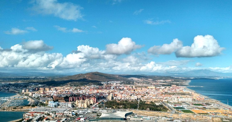 Living in La Linea de la Concepción