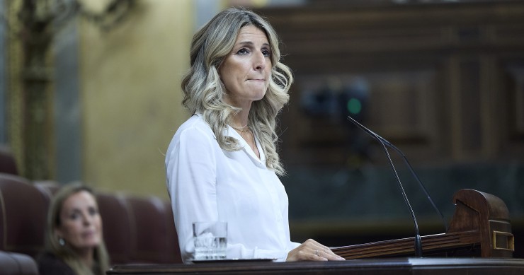 La vicepresidenta segunda y ministra de Trabajo y Economía Social, Yolanda Díaz, interviene durante un pleno en el Congreso de los Diputados, a 10 de septiembre de 2025, en Madrid (España). 