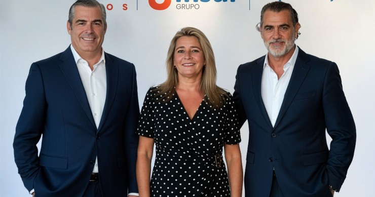 Imagen de los nuevos directores territoriales de Grupo Insur. De izquierda a derecha, José Ortiz (Andalucía Occidental), Patricia García (Levante) y Félix Cristóbal (Madrid).
