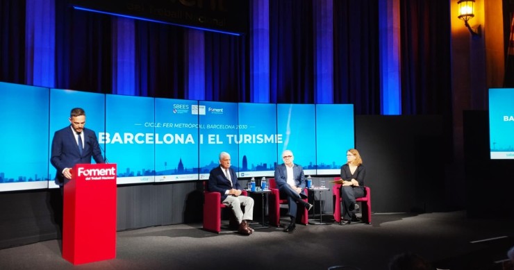 Debate sobre el turimo en Barcelona en la sede de Foment del Treball.