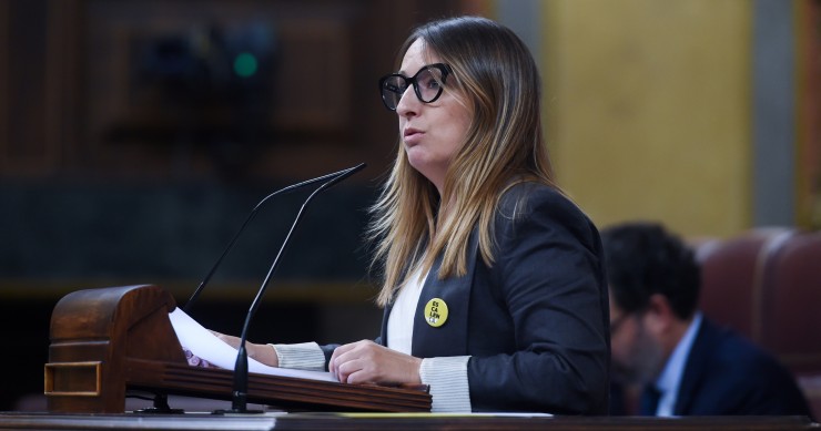 Archivo - La diputada de ERC Etna Estrems interviene durante un pleno en el Congreso de los Diputados, a 29 de octubre de 2024, en Madrid (España).