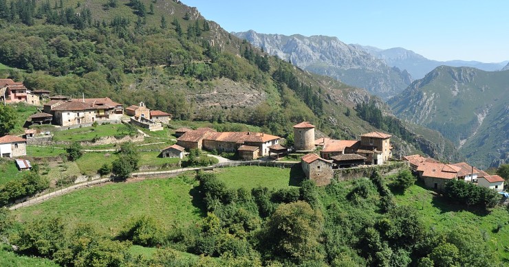 pueblo mas antiguo de asturias