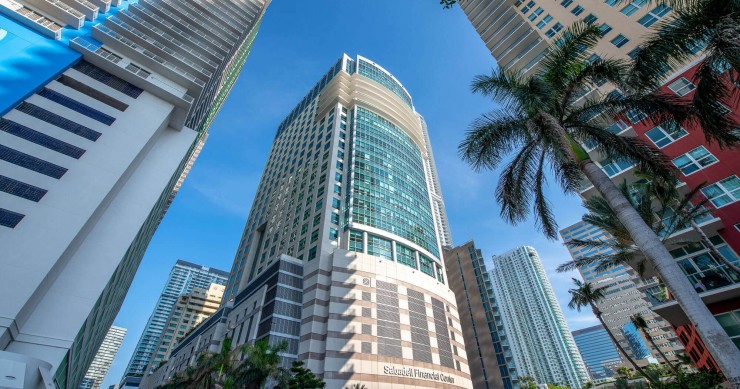 Amancio Ortega cierra la compra de un edificio de oficinas en Miami