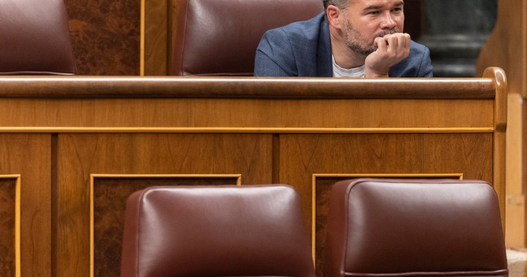 El portavoz de ERC en el Congreso, Gabriel Rufián, durante una sesión de control al Gobierno, en el Congreso de los Diputados, a 22 de octubre de 2025, en Madrid (España). 
