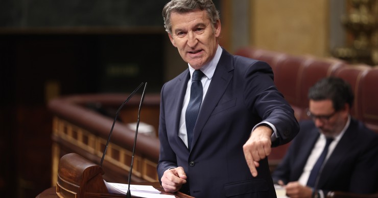El presidente del Partido Popular, Alberto Núñez Feijóo, en el Pleno del Congreso 