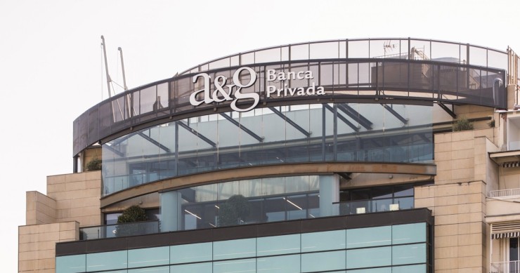Archivo - Sede de A&G Banca Privada en Madrid.