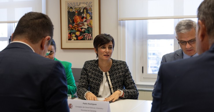 La ministra de Vivienda y Agenda Urbana ha mantenido un encuentro de trabajo con el consejero de vivienda del Gobierno canario, Pablo Rodríguez.