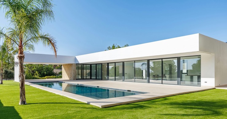 Maisons de luxe et squatteurs en Espagne