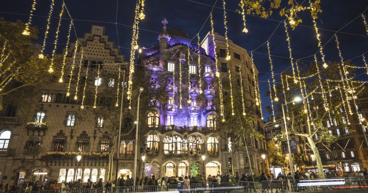 Christmas lights in Barcelona 2025