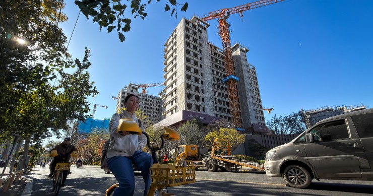 UBS prevé que los precios de la vivienda en China seguirán bajando dos años más