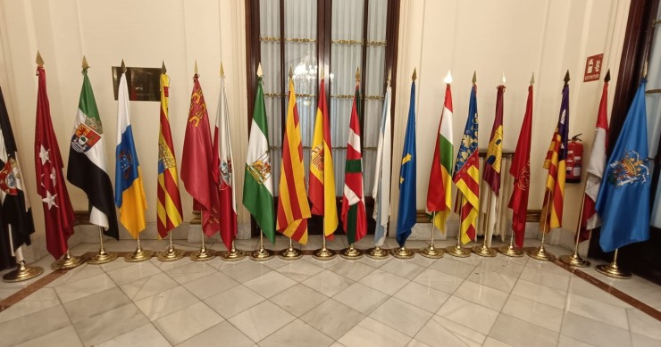 Archivo - Banderas de las Comunidades Autónomas (CCAA).