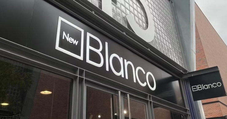 El ’flow dosmilero’ vuelve a la calle: la cadena de moda Blanco inicia su relanzamiento con tres tiendas