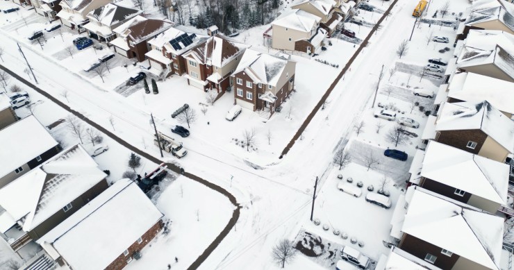 Canadá estudiará abrir de nuevo su mercado de la vivienda a los extranjeros