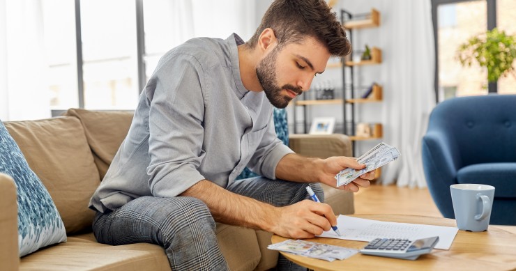 Cómo ahorrar dinero en casa