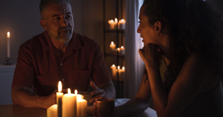 ¿Con cuántas facturas impagadas te cortan la luz?