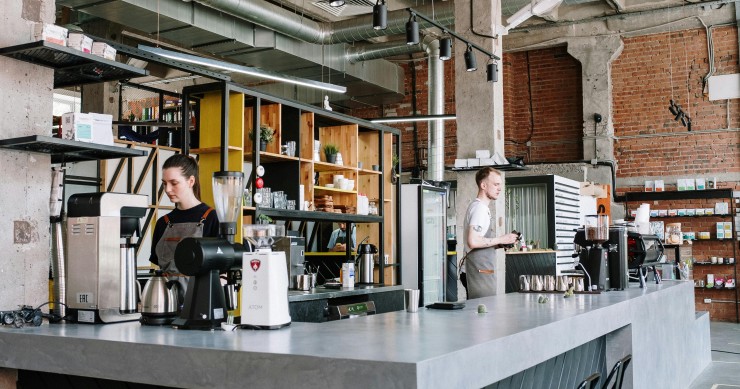 Cafetería en un local comercial arrendado
