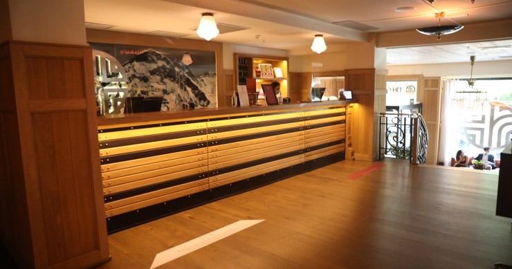 Archivo - Vestíbulo del hotel NH Collection Suecia en la calle Marqués de Casa Riera, 