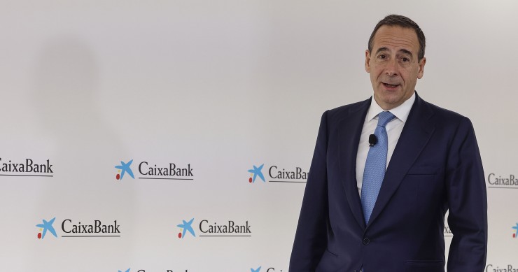 El consejero delegado de CaixaBank, Gonzalo Gortázar, presenta los resultados de la entidad correspondientes al ejercicio 2025.