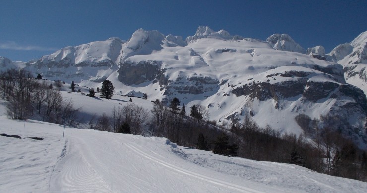 donde esquiar cerca de zaragoza