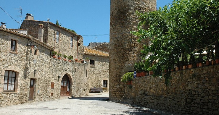 pueblo mas antiguo de cataluña