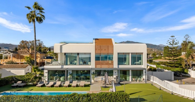 Estepona luxury property prices