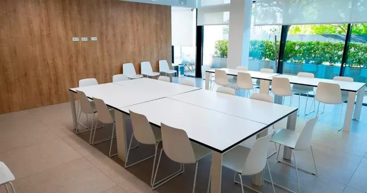 Oficina en La Pobla de Vallbona, València - 1.600.000 euros