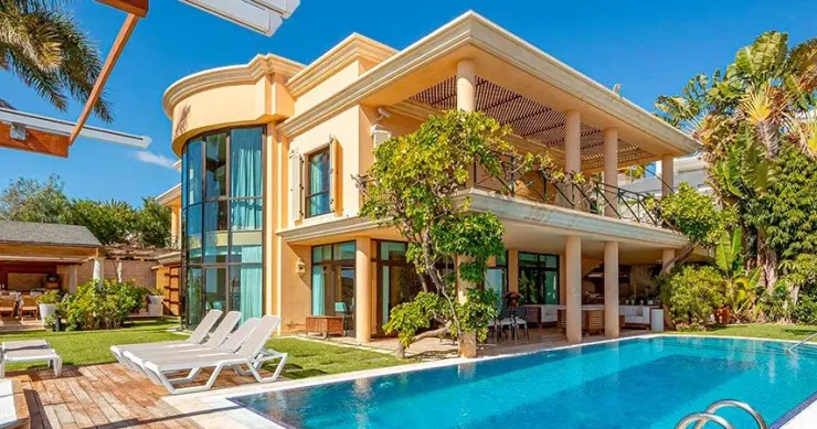 Home in San Bartolomé de Tirajana, Las Palmas - 3,200,000 euros