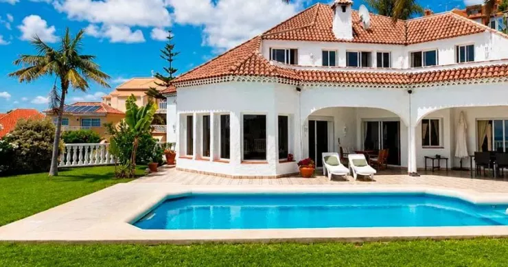 Home in Tacoronte, Santa Cruz de Tenerife - 1,300,000 euros