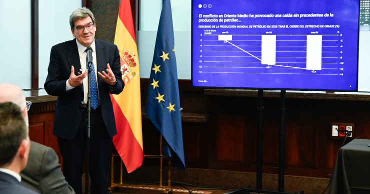 El gobernador del Banco de España, José Luis Escrivá, durante la presentación del capítulo de productividad del Informe Anual 2025, a 9 de julio de 2026, en Santa Cruz de Tenerife, Islas Canarias (España). Escrivá ha presentado el capítulo “El reto de la 