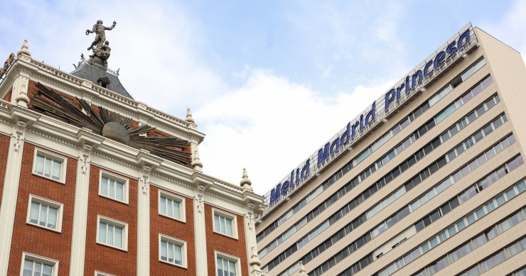 Fachada exterior del hotel Meliá, en la calle Princesa, a 22 de julio de 2026, en Madrid (España). 