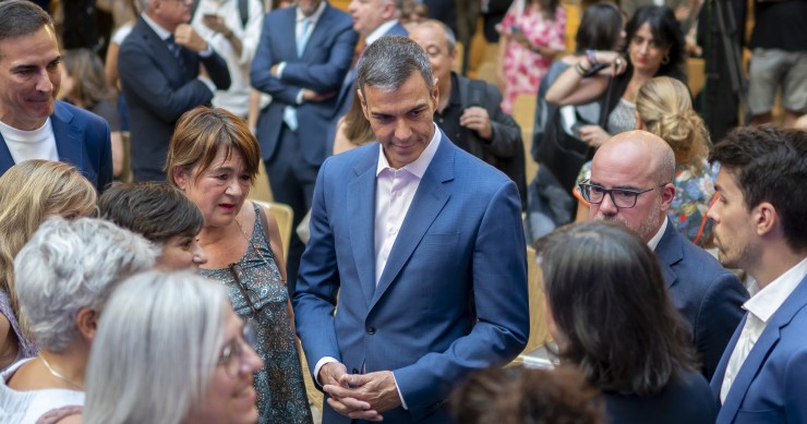 El presidente del Gobierno, Pedro Sánchez, clausura el acto ‘Más vivienda pública, más vivienda asequible’, este lunes. 