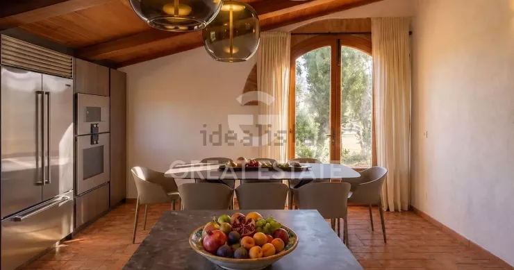 Cocina con materiales naturales
