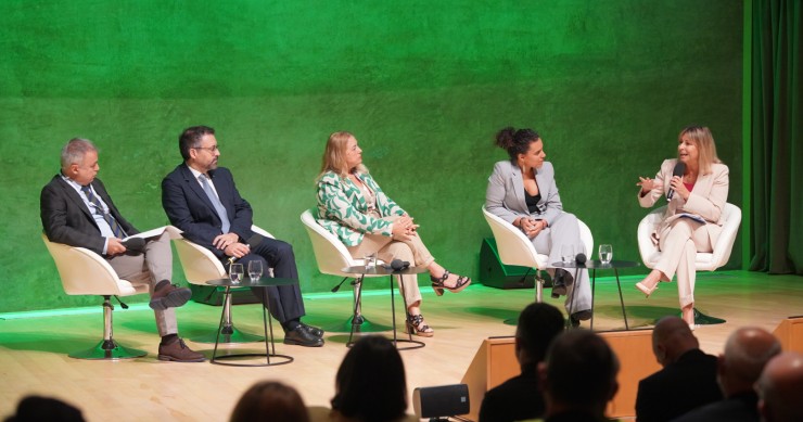 Mesa redonda del V Congreso Nacional de Vivienda