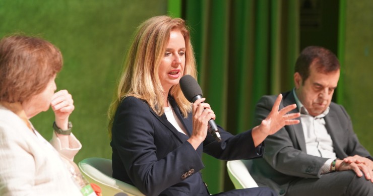 Helena Beunza: “Hemos llamado ‘buitre’ en este país a todo el mundo que tenga más de tres viviendas”
