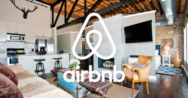 Vivienda acuerda con Airbnb la retirada de anuncios sin código de registro único