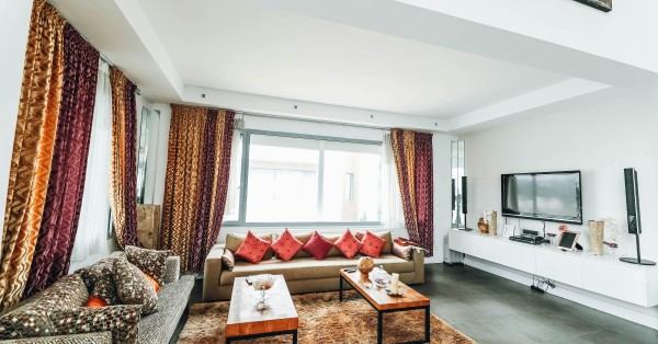 Cortinas de casa: tendencias en color 2025-2026 que debes conocer