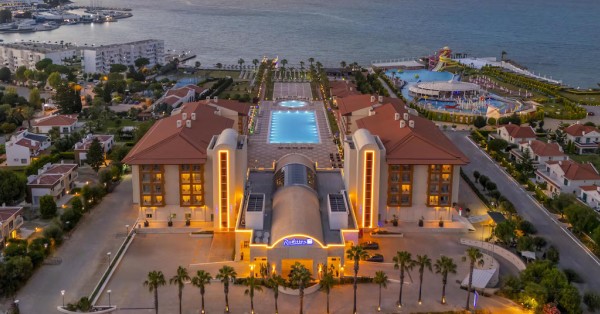 Radisson reabre su impresionante hotel en Çesme (Turquía) tras nueve meses de reformas