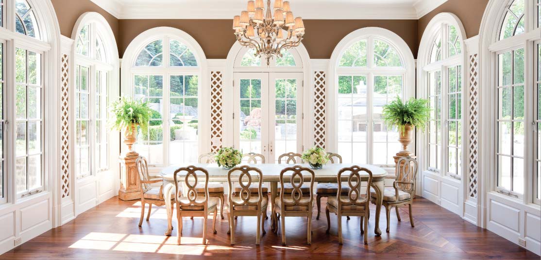 Conoce la mega-mansión pintada con oro de 18 quilates en el barrio con