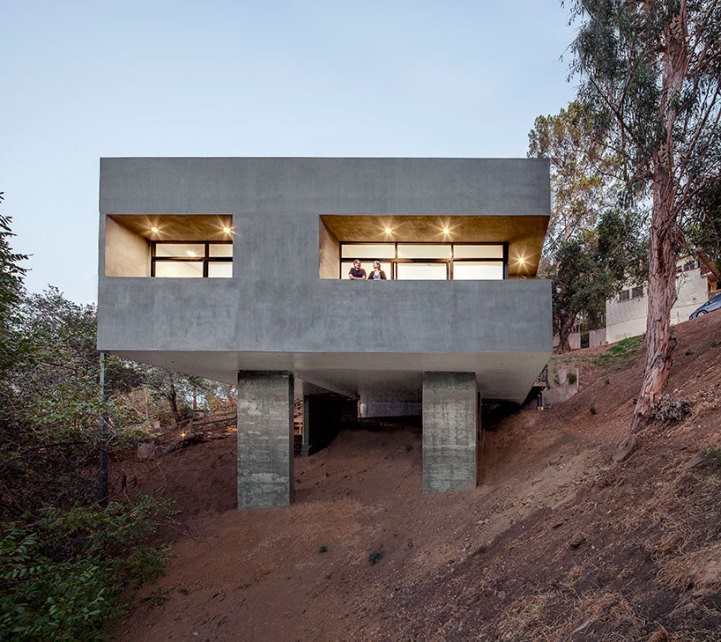 Casas de ensueño: una mansión del revés, con el garaje en el tejado y