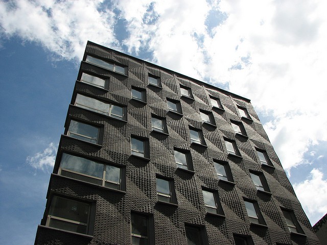 El ‘ladrillo negro’ o cómo hacer que el viejo ladrillo sea más