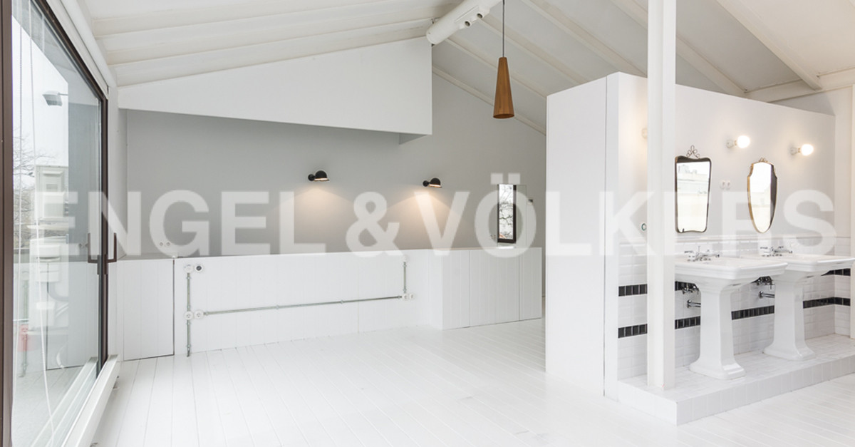 Rebajas en el precio de la vivienda en venta de Bimba Bosé en Madrid