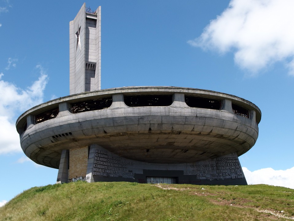 Buzludzha (Bulgaria) / Wikimedia commons