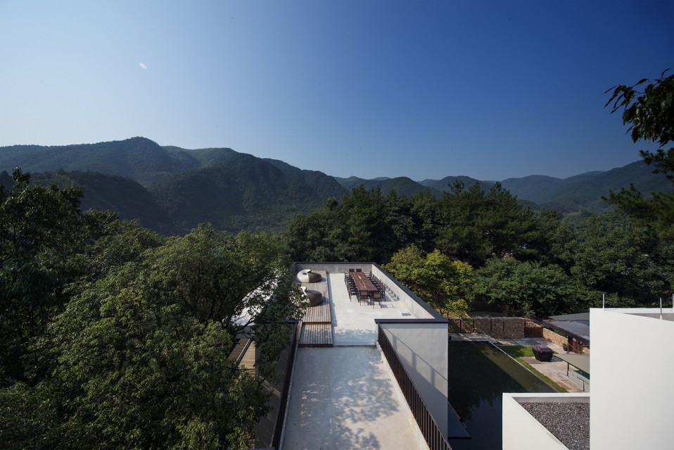 SHIROMIO Studio